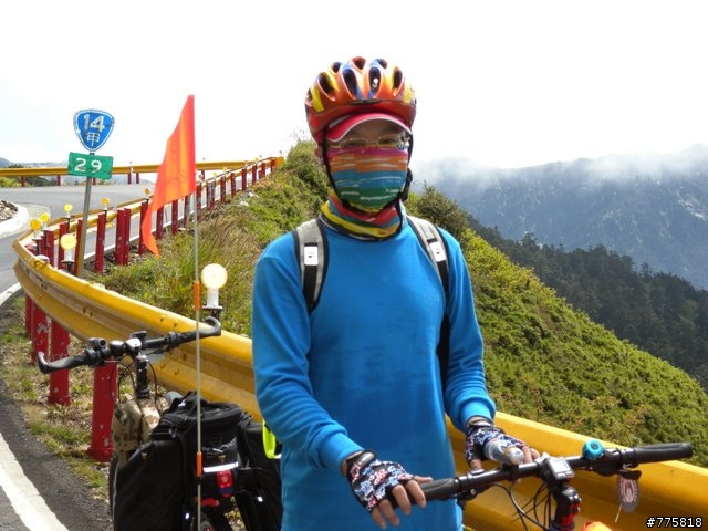 鐵腿(台語)二人組中橫二日遊（埔里至武嶺至花蓮）