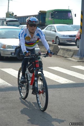 400K照片上午11:00~13:00香山～下午15:00左右～竹圍漁港