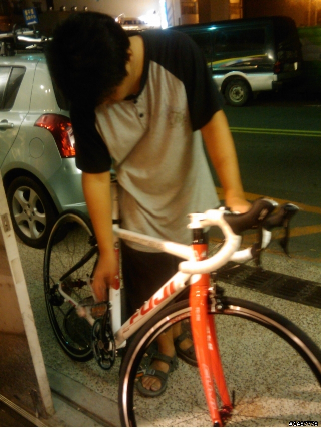 我的第一台公路車 fujl acr2.0