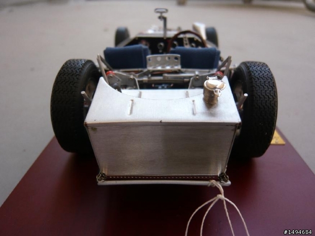 模型車收藏分享[001-CMC, 1/18, Maserati Tipo 61 Birdcage, 1961]