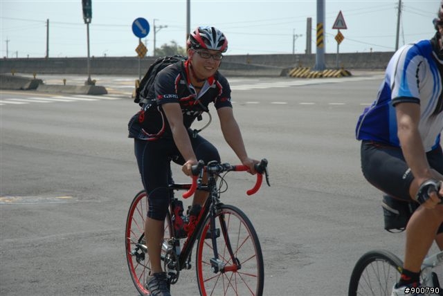 400K照片上午11:00~13:00香山～下午15:00左右～竹圍漁港