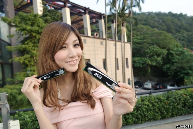 第二彈：氣質美女小曼「組裝+開核」大作戰！