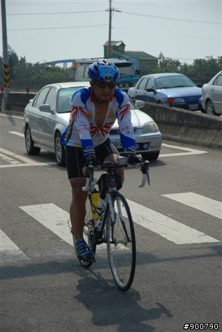 400K照片上午11:00~13:00香山～下午15:00左右～竹圍漁港