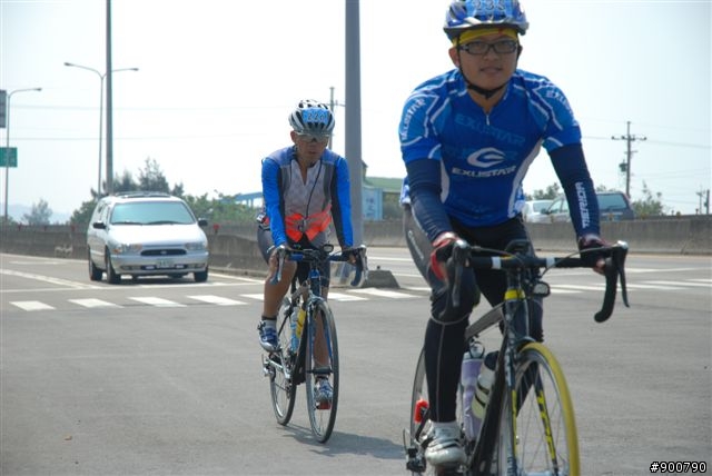 400K照片上午11:00~13:00香山～下午15:00左右～竹圍漁港