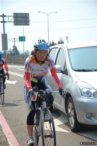 400K照片上午11:00~13:00香山～下午15:00左右～竹圍漁港