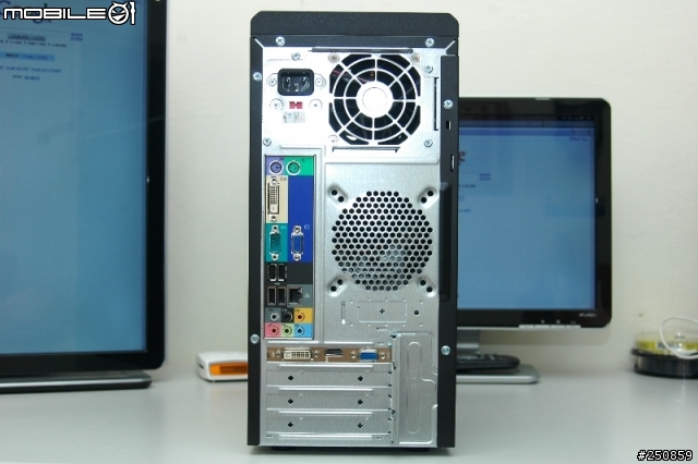 【開箱】平價的文書機 acer Aspire M3202 搭配 acer P221W(預載Windows7)