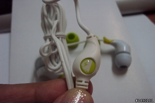 [Earsquake開箱文]PSP。MP3。I Pod 。專用耳機