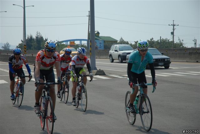 400K照片上午11:00~13:00香山～下午15:00左右～竹圍漁港