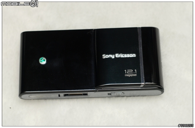 開過了還是要開這是01傳統~差點心碎的..SonyEricsson Satio開箱 10/20新增包膜+伸縮觸控筆