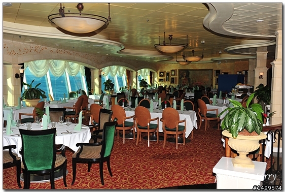 海上活動城市-皇家加勒比海遊輪海洋航行者號(Voyager of the Seas )