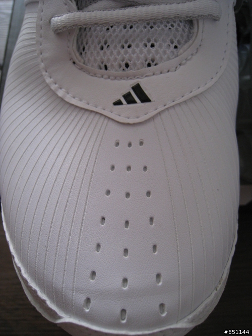 【分享】Adidas MICORBOUNCE+ FH DLX 時尚流行運動兼具跑鞋！
