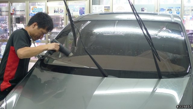 <11/03補數位天線照片>LUXGEN 簡單交車開箱及貼隔熱紙 之有圖有真相