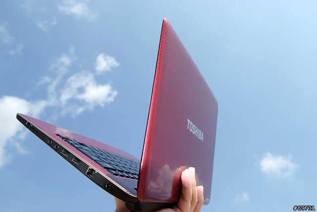 [分享]TOSHIBA 之 悸動的"菱"魂 (第二頁補上記者會照片囉)