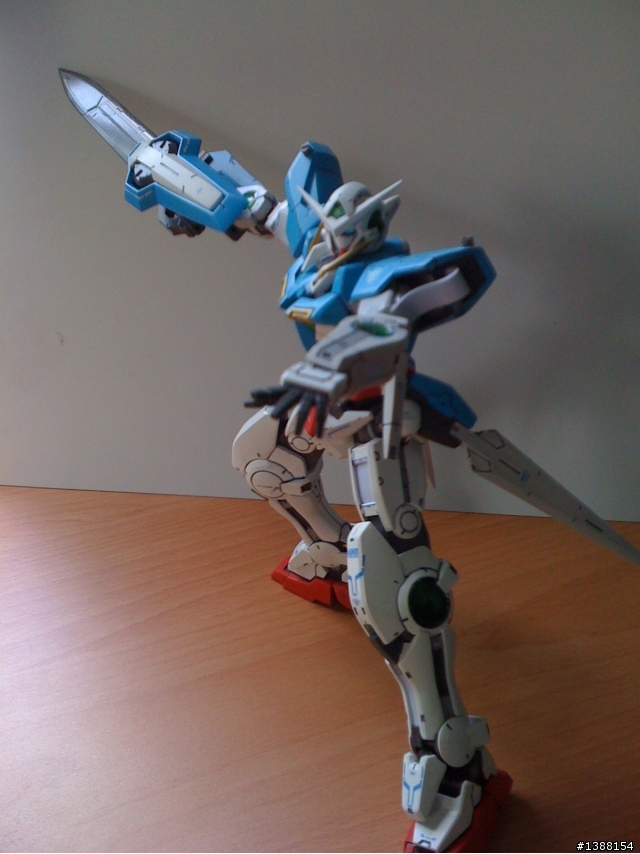 [爛尾作]爛尾001   1:100 exia + 手機超爛鏡頭拍照,請做好傷眼準備@@