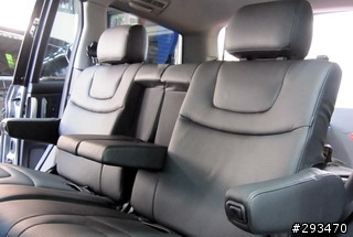 Luxgen 7 MPV 精緻型 第二排3人座椅照片
