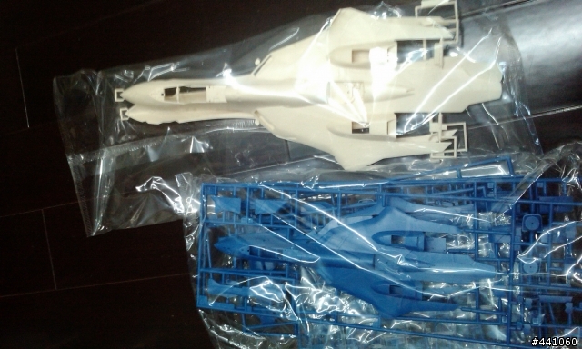 [開箱] 長谷川 1:48 vf-19