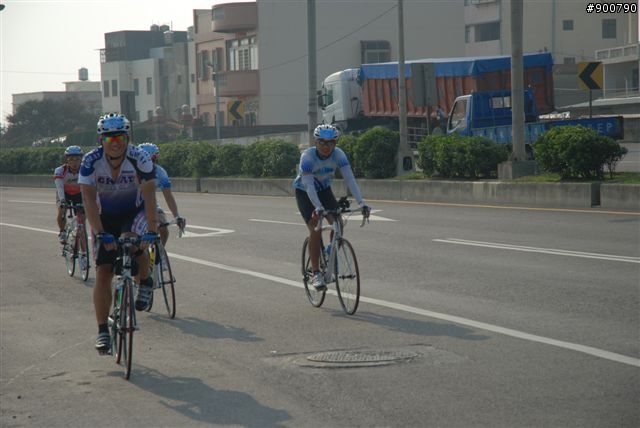 400K照片上午11:00~13:00香山～下午15:00左右～竹圍漁港