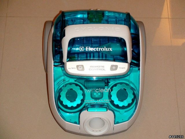 [開箱心得分享] 伊萊克斯Electrolux Z-8280除塵蟎吸塵器---開箱&使用心得