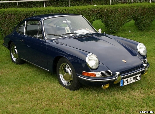 模型車收藏分享[014-CMC-M067, 1/18, Porsche 901 Coupé,  1964]