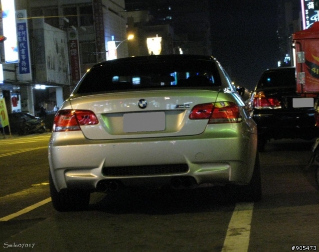 買雞排看到改框的E92 M3
