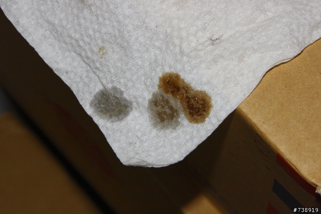[機油心得]機油沒有少但每次都黑黑的...需要清洗嗎?