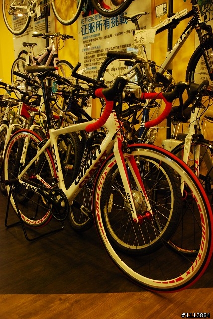 樺哥的2010 Gaint TCR Advanced 3 白紅S號開箱文(千等萬等還是等到了拉)