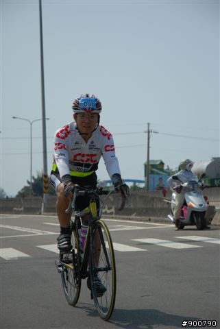 400K照片上午11:00~13:00香山～下午15:00左右～竹圍漁港