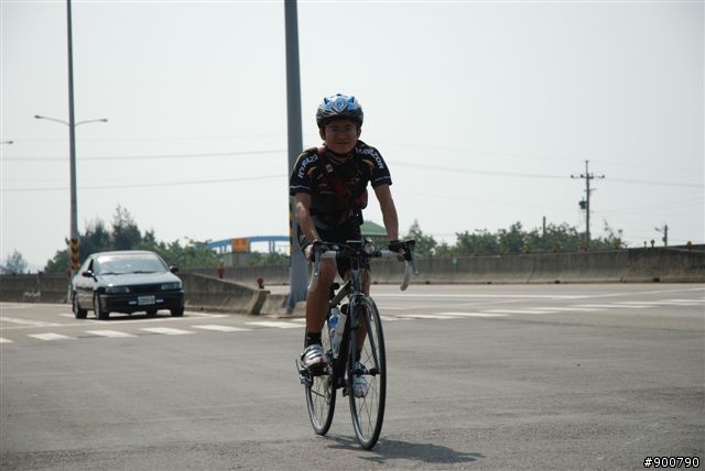 400K照片上午11:00~13:00香山～下午15:00左右～竹圍漁港