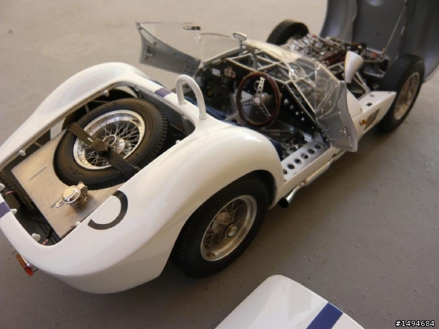 模型車收藏分享[001-CMC, 1/18, Maserati Tipo 61 Birdcage, 1961]