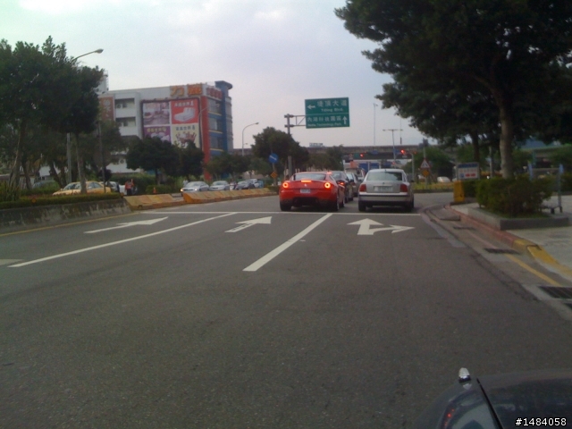 前幾個月在內湖遇到的Ferrari 599 GTB
