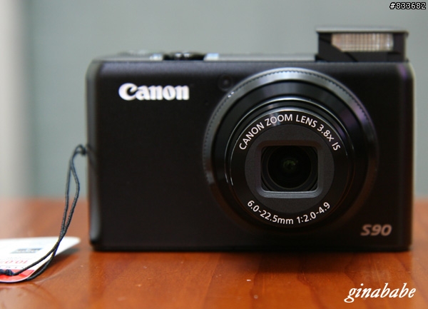 我終於買到Canon S90 啦!!!