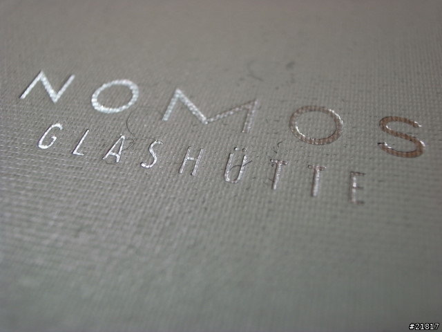 極簡 經典 充滿包浩斯(Bauhaus)元素的 NOMOS TANGENTE