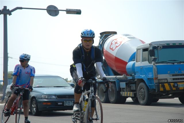 400K照片上午11:00~13:00香山～下午15:00左右～竹圍漁港