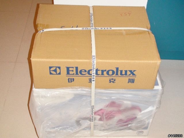 [開箱心得分享] 伊萊克斯Electrolux Z-8280除塵蟎吸塵器---開箱&使用心得