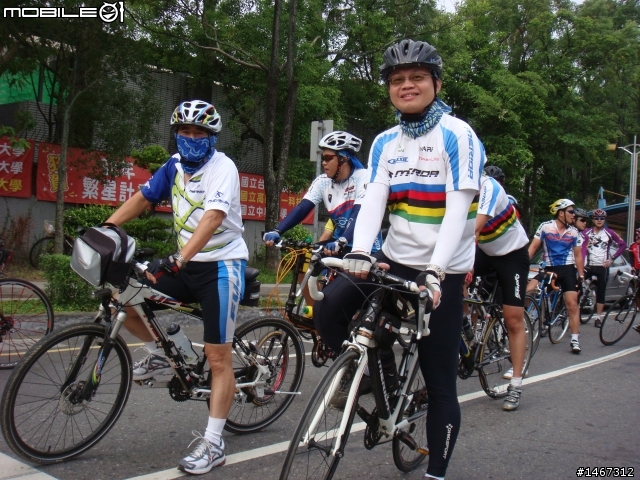 2009.10.11半天岩晨騎照