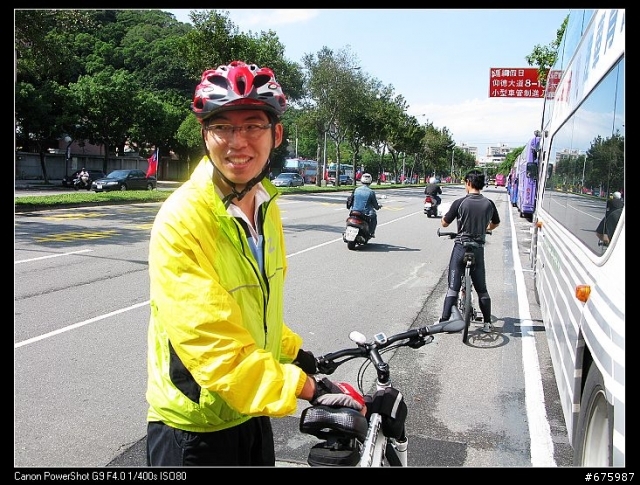 跟著我的車尾燈之秀秀約騎--初探風櫃嘴--