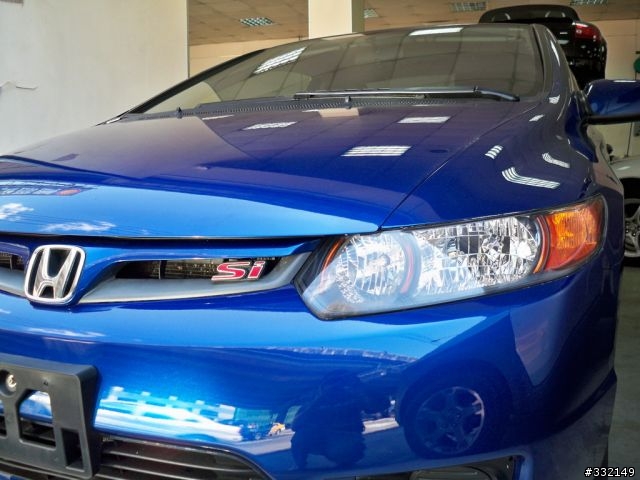 在濱江街看到的CIVIC8 SI哦~~