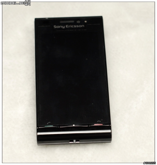 開過了還是要開這是01傳統~差點心碎的..SonyEricsson Satio開箱 10/20新增包膜+伸縮觸控筆