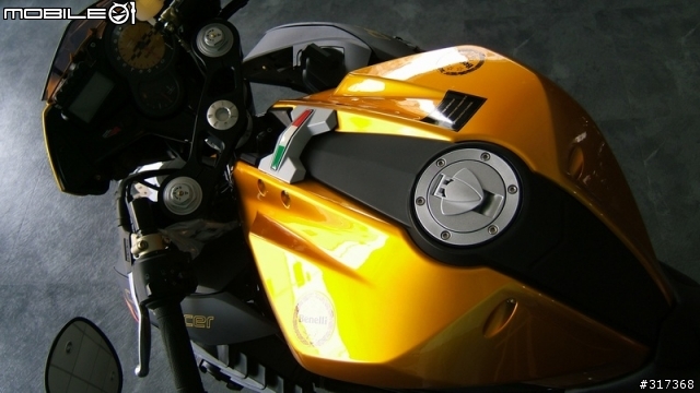 Benelli TNT Cafe Racer 掛牌前開箱文