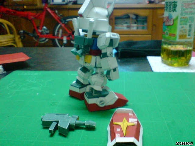 turbolabo的初鋼彈rx-78紙模型!