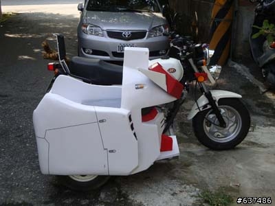 小豹鋼彈邊車-"不專業改裝部"