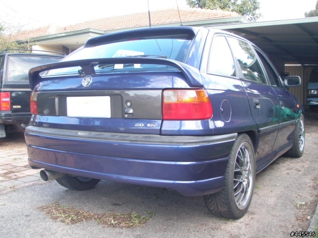 分享一台經典車 97'Holden ASTRA-F GSI 5D