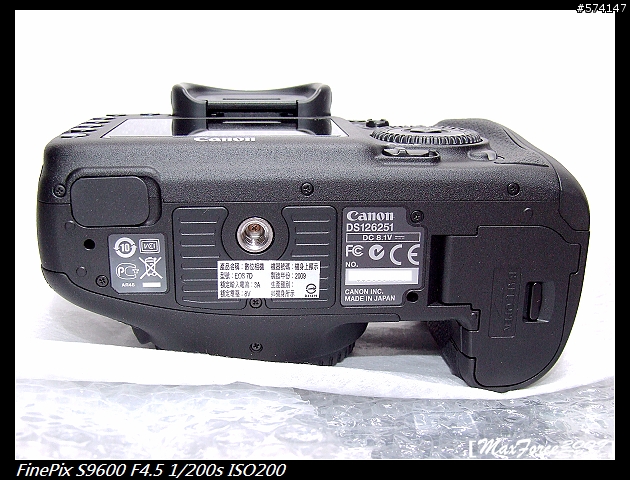 [開箱]開不膩之Canon 7D+55-250 IS開箱文