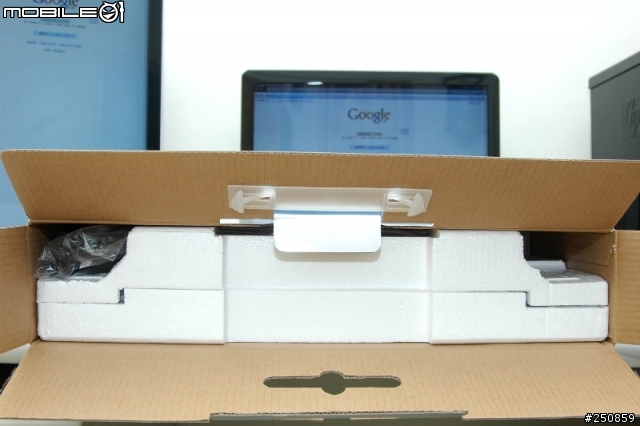 【開箱】平價的文書機 acer Aspire M3202 搭配 acer P221W(預載Windows7)