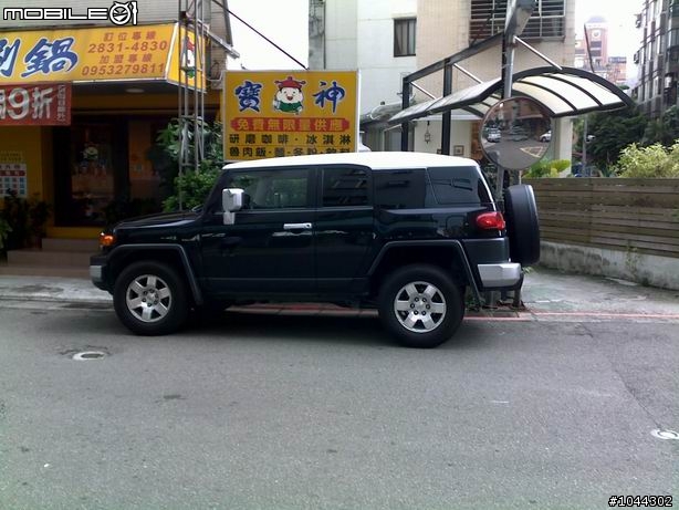 請問這台toyota是??