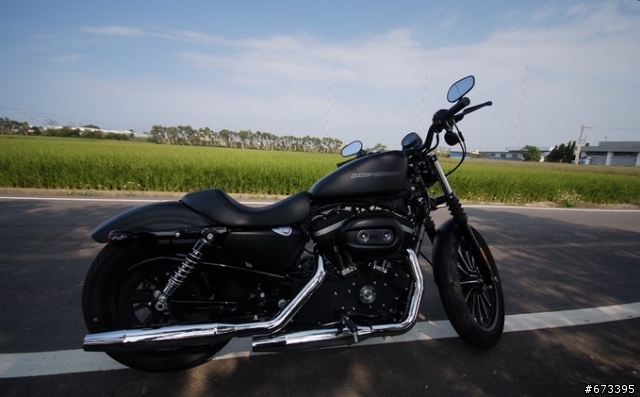 Daddy, I bought a Harley...... 哈雷 XL883 Iron 開箱....