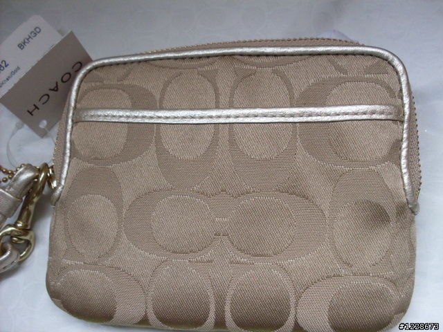 [開箱]女王剛剛買的COACH皮包