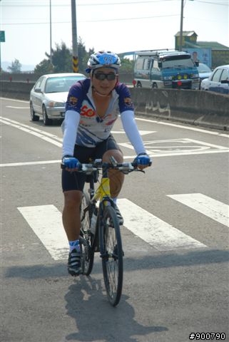 400K照片上午11:00~13:00香山～下午15:00左右～竹圍漁港