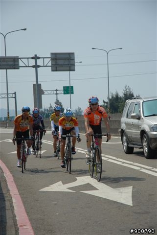 400K照片上午11:00~13:00香山～下午15:00左右～竹圍漁港