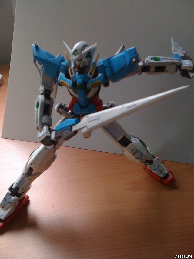 [爛尾作]爛尾001   1:100 exia + 手機超爛鏡頭拍照,請做好傷眼準備@@